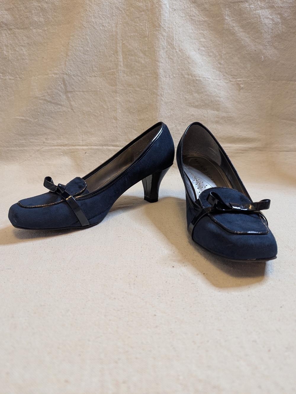 Karen Scott Navy Faux Suede Bow Mid Heel Loafer Style Pump
